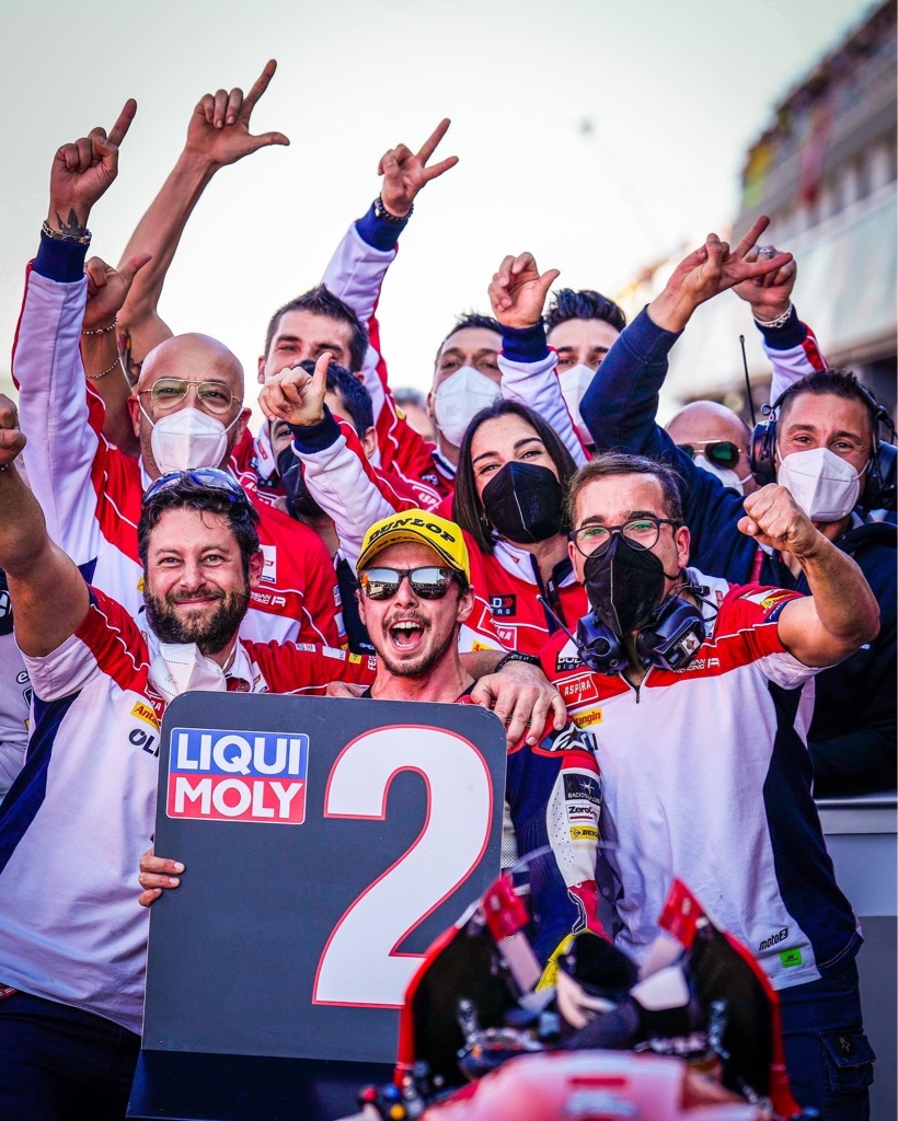 FabioDiggia49's tweet photo. What a way to end the season… PODIUUUUUMMMM!! P2!!!
Can’t be happier and in less then 90 hours I’ll become @MotoGP  rider! LET’S GOOOOOOOOO 🔥
@GresiniRacing  #ValenciaGP https://t.co/PNfDLnO9m0