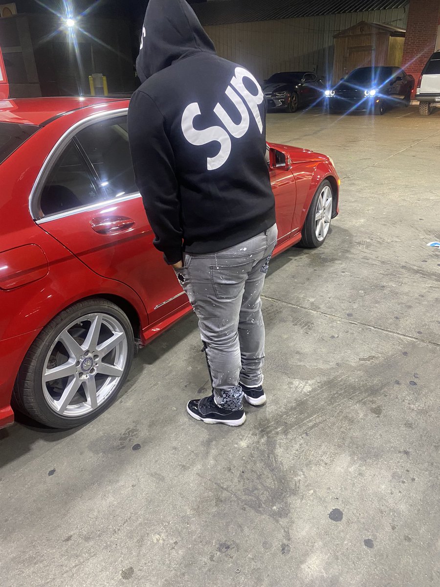 malcolmc22's tweet photo. “Put The City On My Back, Still Remember Hard Times 2017 was the year my dawg died, Pull up in Frog Eyes” -Dugg
#SupremeTeam 🔴
#WavyGang ♏️
#KobeYear24 💰
#LLDaye 📌
#Blessed24 🙏🏾 https://t.co/Az20JIjill