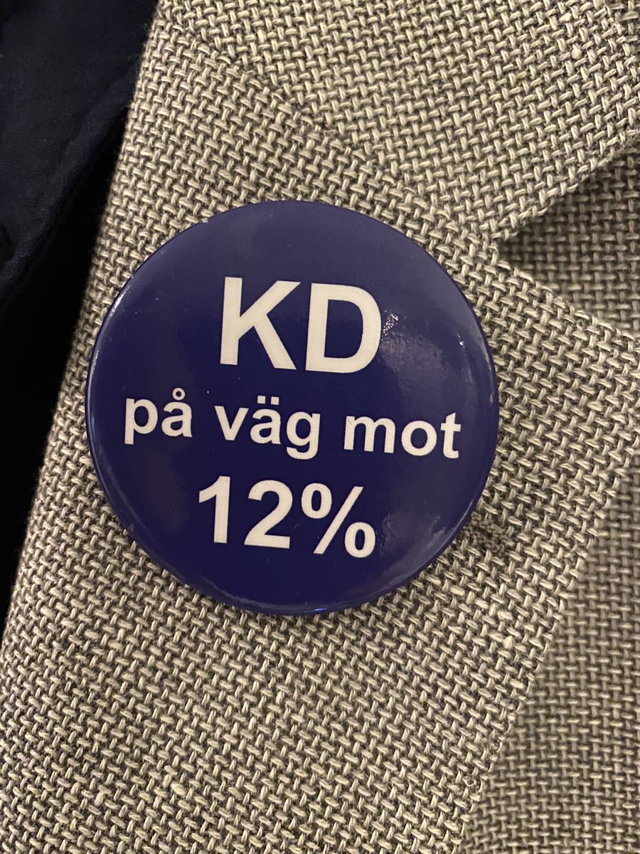 RolandUtbult's tweet photo. Hela goa gänget från Västra Götaland samlat under KD:s Riksting i Norrköping. God atmosfär, viktiga beslut och framtidstro. Stort att vara en del av en rörelse på väg mot 12% ↗️ https://t.co/wHPD2RBVfV