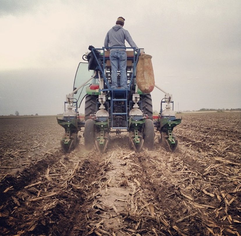 m_lien89's tweet photo. A few of my favorite planting photos over my years in #agriculture #research — left photo #unl soybean breeding program running an #almaco  4-row cone planter (2014) | right photo is #syngenta soybean trialing in Seward, Nebraska running an 8-row #sres precision planter (2021) https://t.co/ENzCdRxkb5