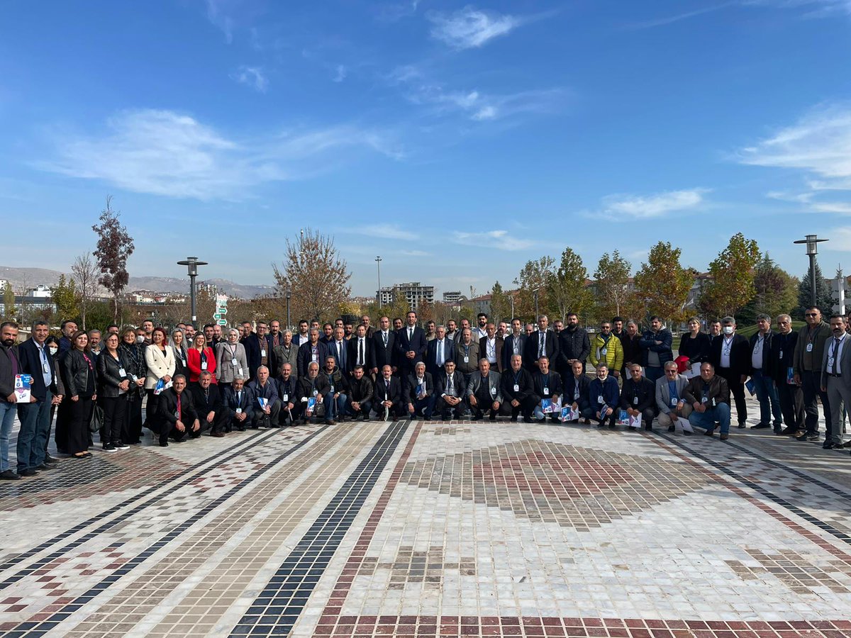fmuratt23's tweet photo. Türk Eğitim-Sen Elazığ Şubesi 7. Olağan Genel Kurulu'nu geniş bir katılım ve heyecanla tamamladık. Genel kurulumuzun ve seçim sonuçlarının ülkemize, şehrimize, sendikamıza,  üyelerimize ve tüm eğitim çalışanlarına  hayırlar getirmesini diliyorum.
Herkese çok teşekkür ediyoruz. https://t.co/k0T9vDlSci