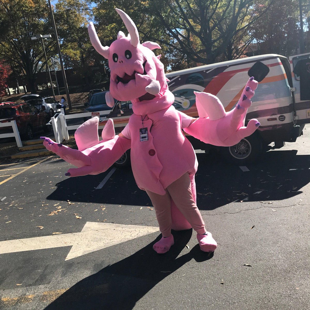 EmpireCityCon's tweet photo. Someone needs a huuuuuuug https://t.co/bwfFwWDwqL