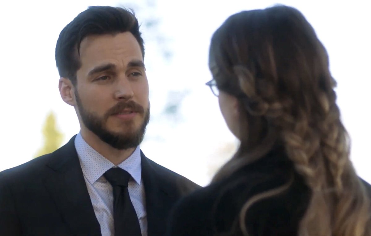 supergrlkaramel's tweet photo. they never seem to get the timing right, and it's just repeated goodbyes. it's the subtle ways they show they wish things could end up differently. i am not okay...💔😢 https://t.co/NO5Och0lNc