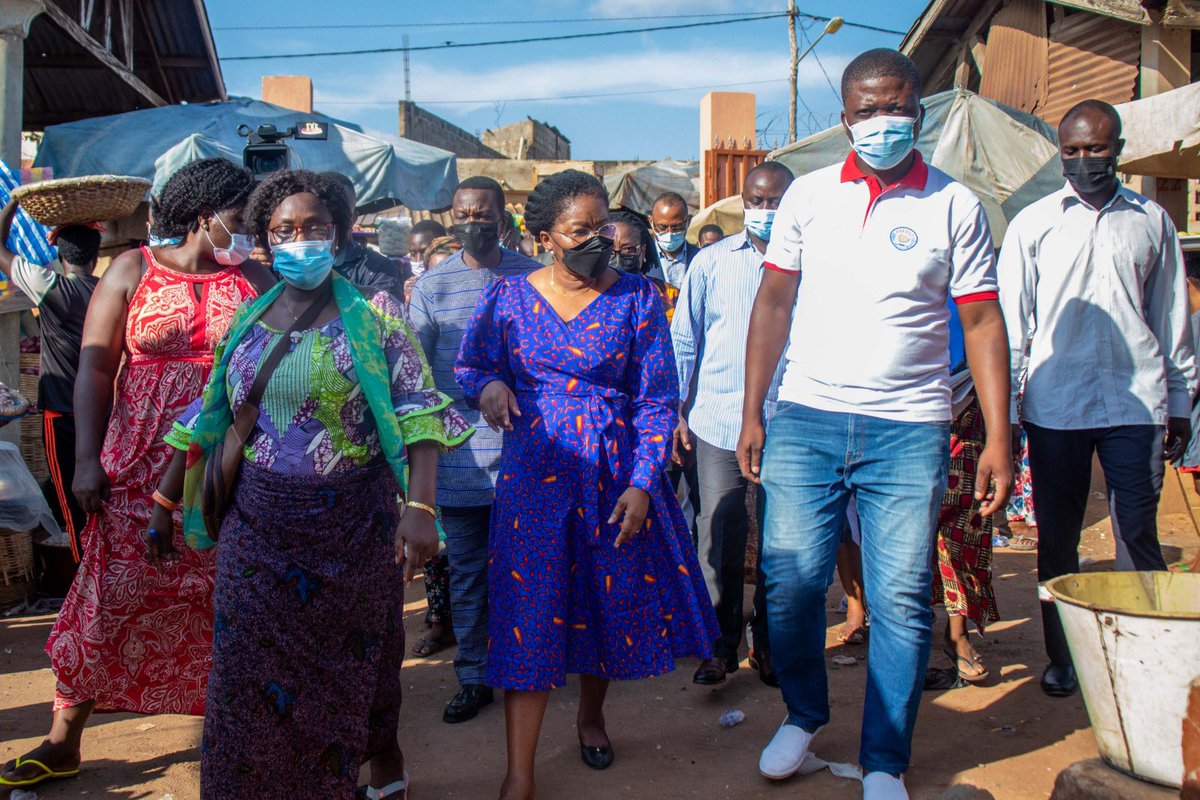 Merci aux braves et dynamiques femmes du marché d’Adidogomé pour leur accueil chaleureux ce samedi lors de ma visite pour constater les améliorations apportées audit marché.