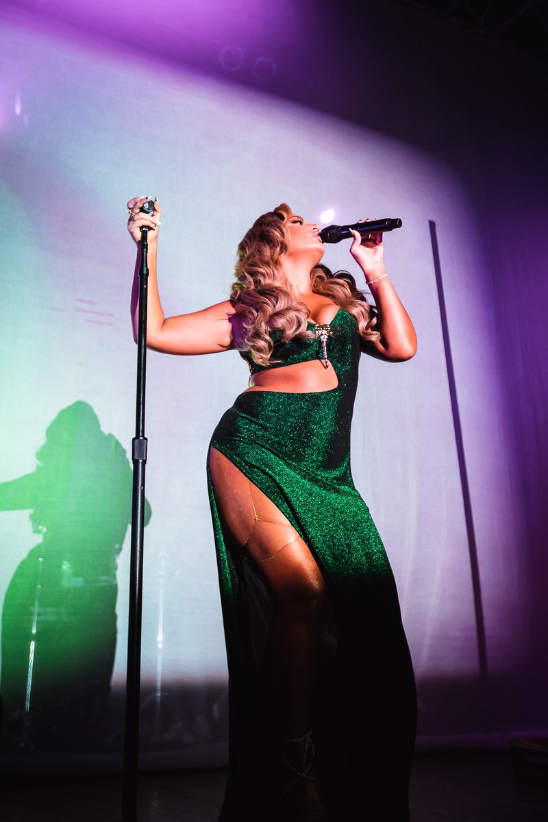 michaelbperea's tweet photo. ✨ It Was Divine ✨ - Alina Baraz in Houston last night | 📸 by me, for @musicwhynott @alinabaraz #alinabaraz #alonewithyoutour https://t.co/2D9n2hxpD3