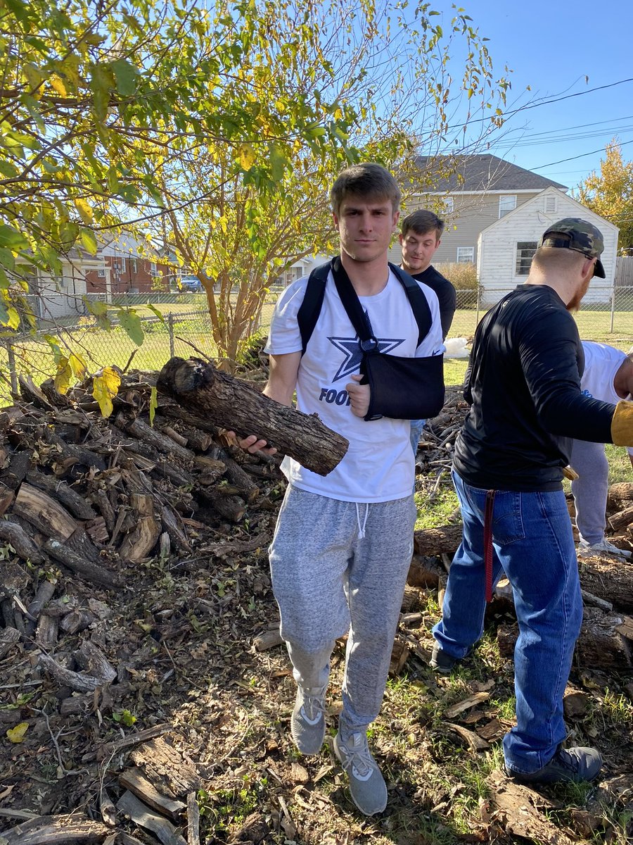 SNUFootball's tweet photo. It was a great day of giving back! Thank you to our receivers and defensive linemen who loaded firewood that will be delivered to the Navajo Nation in NM &amp; AZ!

#LiveLast #BoltsUp https://t.co/GgfHAWrBlx