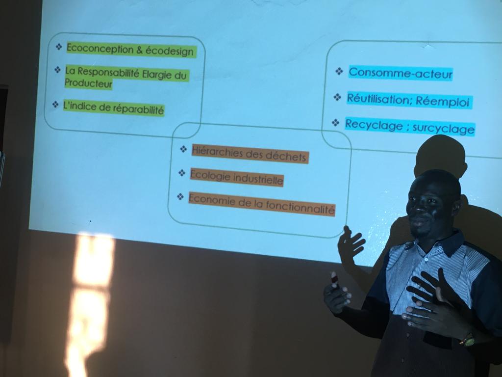 EcoSenegal's tweet photo. Semaine Mondiale de l'Entrepreneuriat au Sénégal 
Pour la deuxième année consécutive, nous avons animé une session de découverte l'#économie_circulaire à l'Incubateur #Hub_Nord by @JklDakar 
Bravo aux participants
#GEW #Hubnord #ecotrisen #economiecirculaire #Ndar #kebetu https://t.co/EtOVQZ4mXa