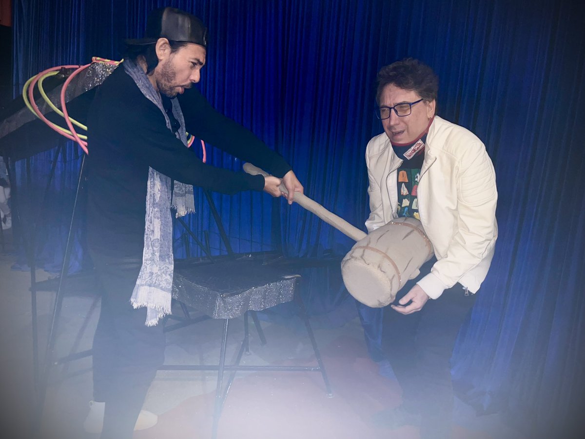 Anoche tuve la gran fortuna de que nos invitara @pastelitodechile junto a <a href="/omediavilla/">Oscar Mediavilla</a> al @circopastelito y volvimos a ser niños 🙌🏻. ¡¡¡El circo ha regresado!!!❤️🙌🏻