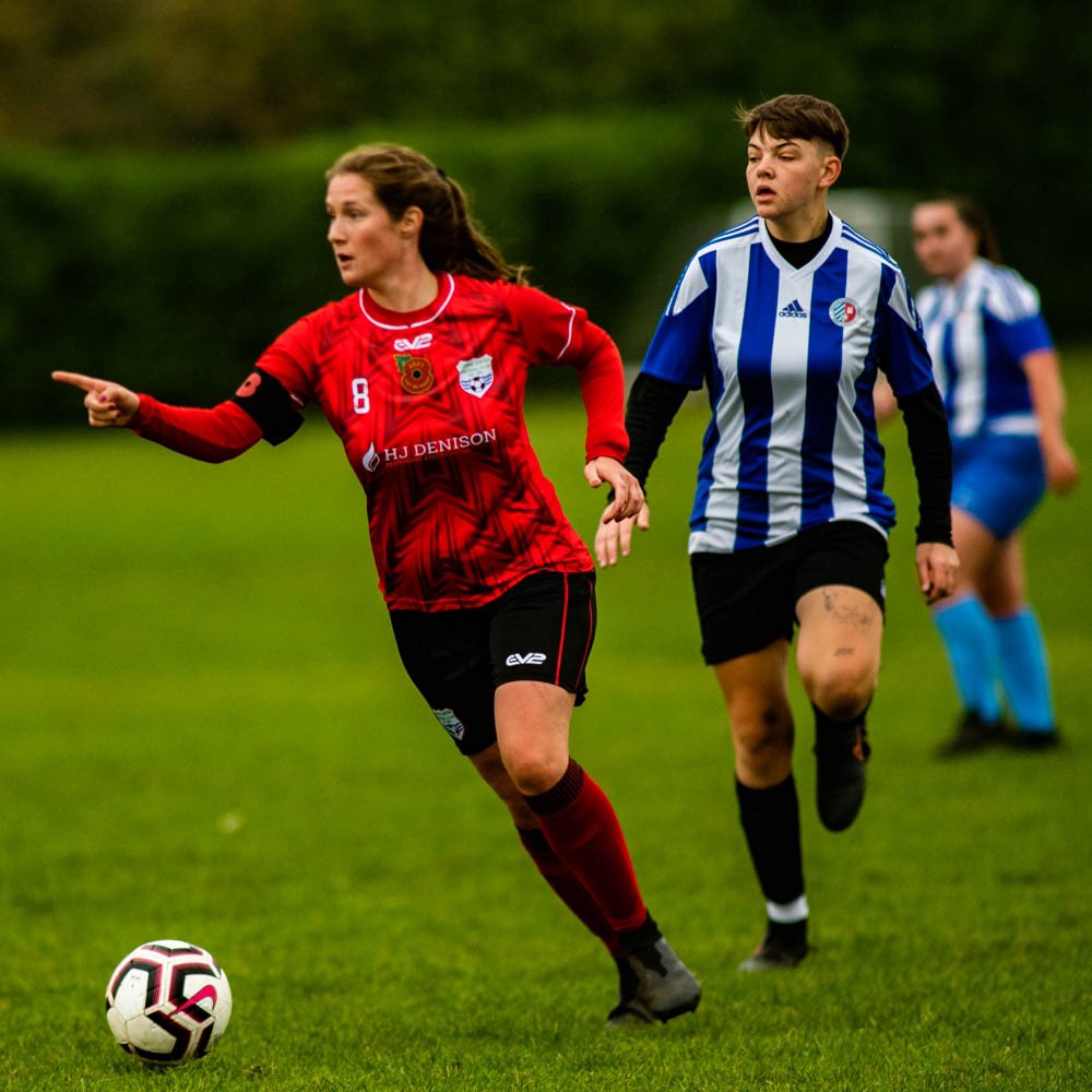 goringunited's tweet photo. Over the last two weekends all our players have worn their poppies with pride, as we remember and pay respect to those who sacrificed everything. Goring United FC will remember them. #oneclubunited @Poppies4Kits https://t.co/irHxia8vMu