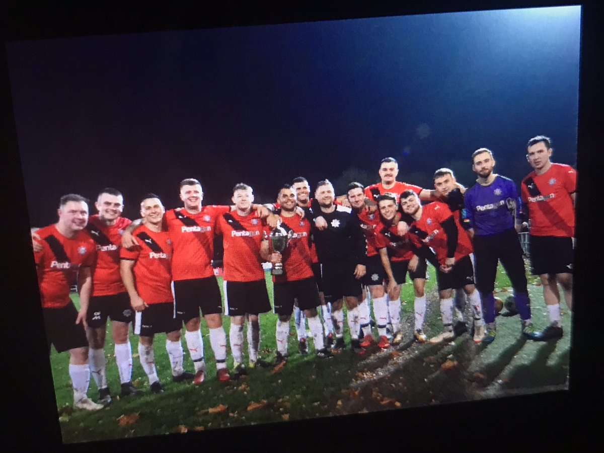 thejakewhiteley's tweet photo. Fantastic evening of #RemembranceSunday #CharityFootball at #SirHalleyStewart saw @lfrfootball edge past @LincsPolFooty 2-1 to claim the trophy! Well played one &amp; all; great initiative &amp; very well supported!… 👏🏿👏🏽👏🏻🏐 #LestWeForget @Andrew_Clucas https://t.co/g35JbSCjqP