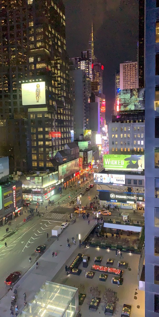 DaMediaGuy's tweet photo. I was here exactly three years ago today and haven’t been back since. I miss this great city and all of the great humans that live there. 🌃🗽 https://t.co/Tum2edP98N