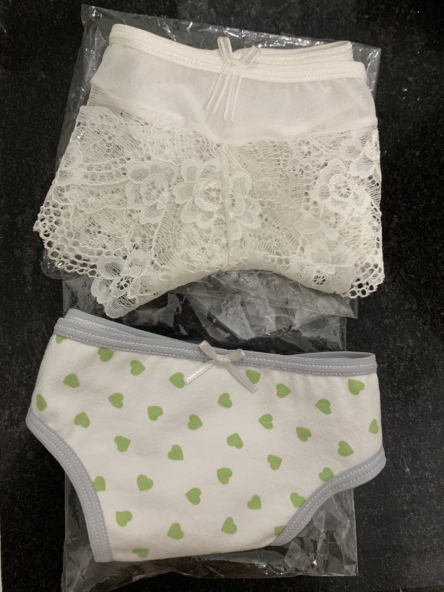 berrettasofi's tweet photo. gracias a este tuit me mandaron dos bombachas de regalo JAKSJSJ es mas escribo esto usando la de CORAZONES VERDE ABORTEROS 🥵 gracias bettybooplingerie https://t.co/5IuuK7ddvb