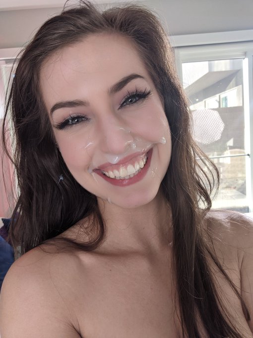 I know how to put a smile on both our faces😁💦  🔗link in bio🔗 https://t.co/gC206Bmd1P