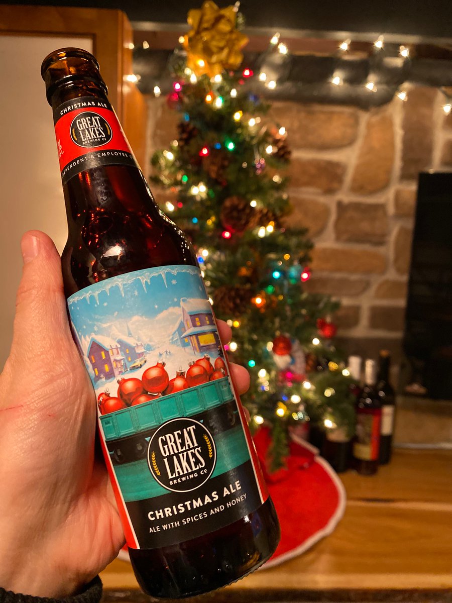 Bar Christmas tree ✔️
<a href="/GLBC_Cleveland/">Great Lakes Brewing Co.</a> Christmas Ale ✔️

All is well ☺️