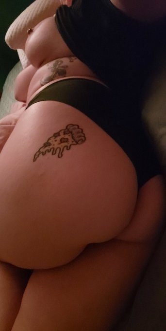 Pizza this ass anyone? 😋 😏 https://t.co/PrqsmeUUDG<a href="/tag/nudityisnatural"class="tags"><span>#nudityisnatural</span></a><a href="/tag/18plusonly"class="tags"><span>#18plusonly</span></a><a href="/tag/anitwtselfieday"class="tags"><span>#anitwtselfieday</span></a>