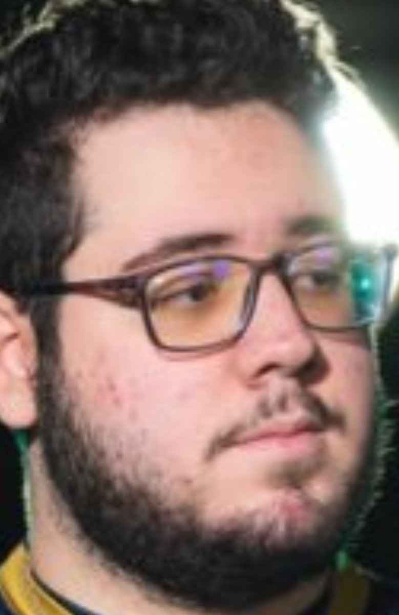 Felipe10Anoz's tweet photo. @Leonardo_Astro "Mas eu ganhei a FPL" https://t.co/4ksrTBvIc3