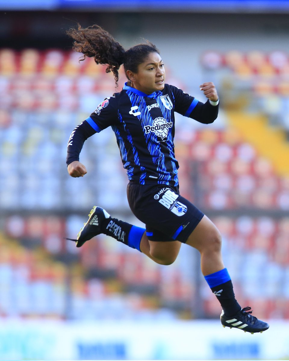 dla_tribuna's tweet photo. Finaliza en casa el AP2021 para @GallosFemenil con triunfo ante @ClubSantosFem por 4 a 2 con doblete de @Leidy_r11, @FtimaServn2 y @alondracamargo, los dos últimos goles con una ejecución excelsa.
#Quererato #GallosFemenil #GallosBlancos #LaTribunaEstaAbierta #LaTribunaDelGallo https://t.co/pGggi3jn2I