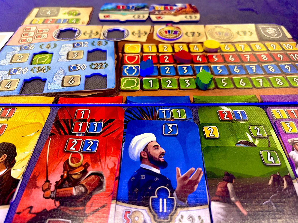 meepleholics's tweet photo. HADARA 
📖 @DevirIberia (2019)
👤 Benjamin Schwer
♟ 2-5 jugadores (👍🏻 cualquier numero)
⏱45-60 min
⚙️ Juego de draft de cartas que nos sirve para ir desarrollando nuestra civilización. Turno simultaneo. Dinámico fundamental para jugar 4-5.
Perfecto Para jugones y no jugones. https://t.co/YzjEK2amyZ