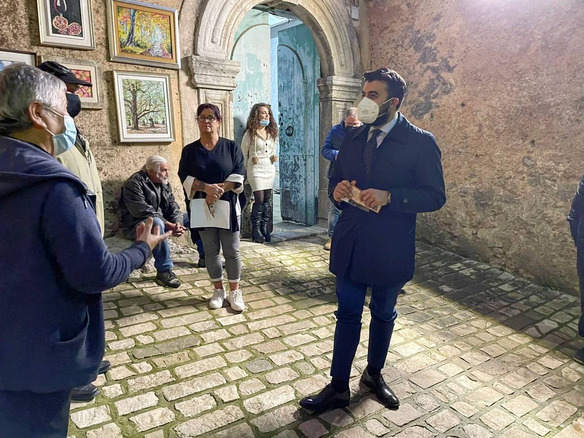 andreavolpee's tweet photo. Nella giornata mondiale della gentilezza sono stato a Felitto, invitato da Rosanna, dove ho avuto il privilegio di partecipare a "𝗟'𝗘𝘀𝘁𝗮𝘁𝗲 𝗱𝗶 𝗦𝗮𝗻 𝗠𝗮𝗿𝘁𝗶𝗻𝗼". 
Una tre giorni nel cuore del Cilento, dedicata a laboratori, mostre e cultura. https://t.co/p1ktqg26LF