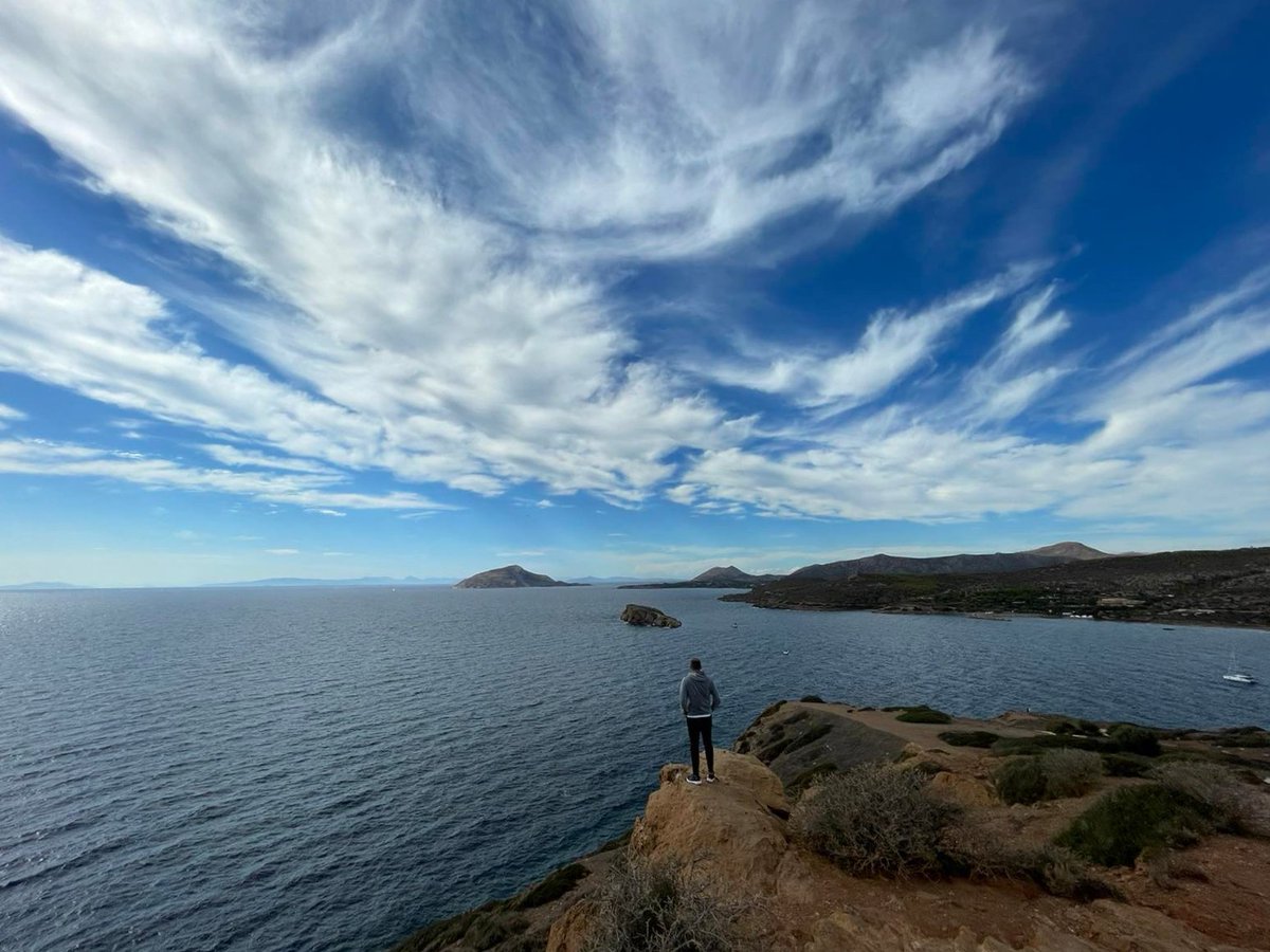 djelaya's tweet photo. โ Me, out of Skinner's box. #sofar
โ Reality check.
โข
โข
โข
#nature #earthfocus #ocean #mountain #colour #lifelessons #loveyou #self #skyline #blue #life #sunday #sundayfunday #horizon #matrixfail #realitycheck #earthpix #moodoftheday #instaartist #inspirational #djelaya https://t.co/2R1aoXKGfp