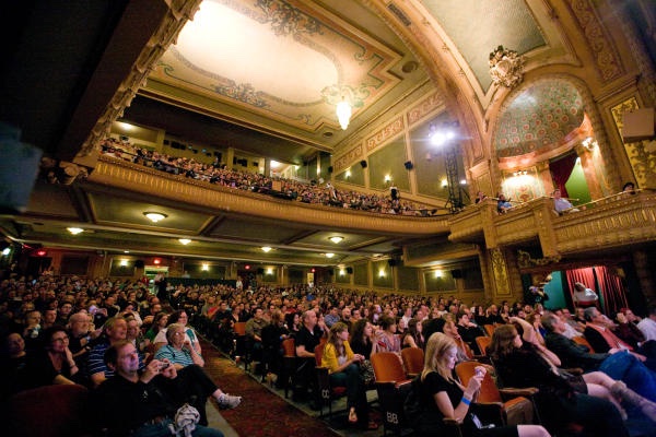 thevirdas's tweet photo. My final two theatre shows in the US are this Friday at the Paramount in Austin and Saturday at the Wilbur In Boston. Happy to report both are full. Thanks for the love folks! See you this weekend. #ManicMan https://t.co/MU5tK9KlzJ