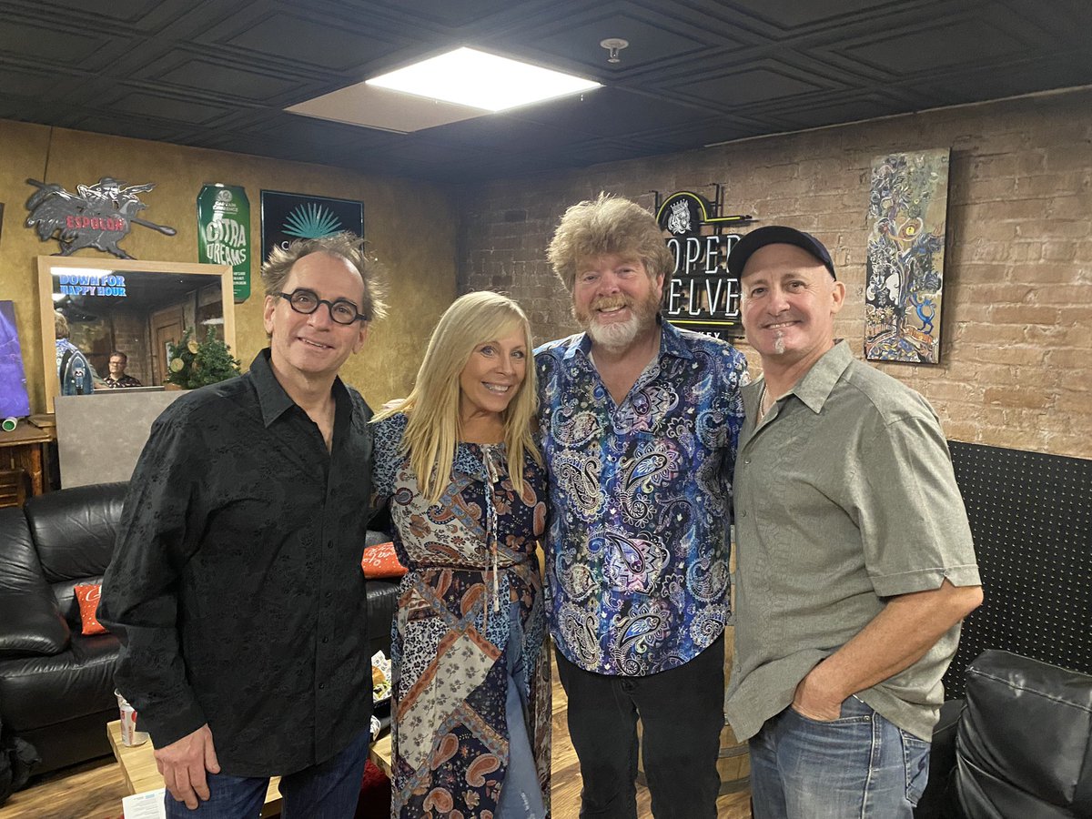 ReneeAdamsDJ's tweet photo. @radiomville I’d like to invite you to tune-in today (Sunday 11/14) during my 5pm (KWT) hour.
I will air our @RadioMville “8 Questions Backstage w/ @MacMcAnally” segment @RenéeAdamsDJ and I did right before his Sanford, FLA show w/ fellow #CoralReefer #EricDarken! https://t.co/dhbwHX8PNk