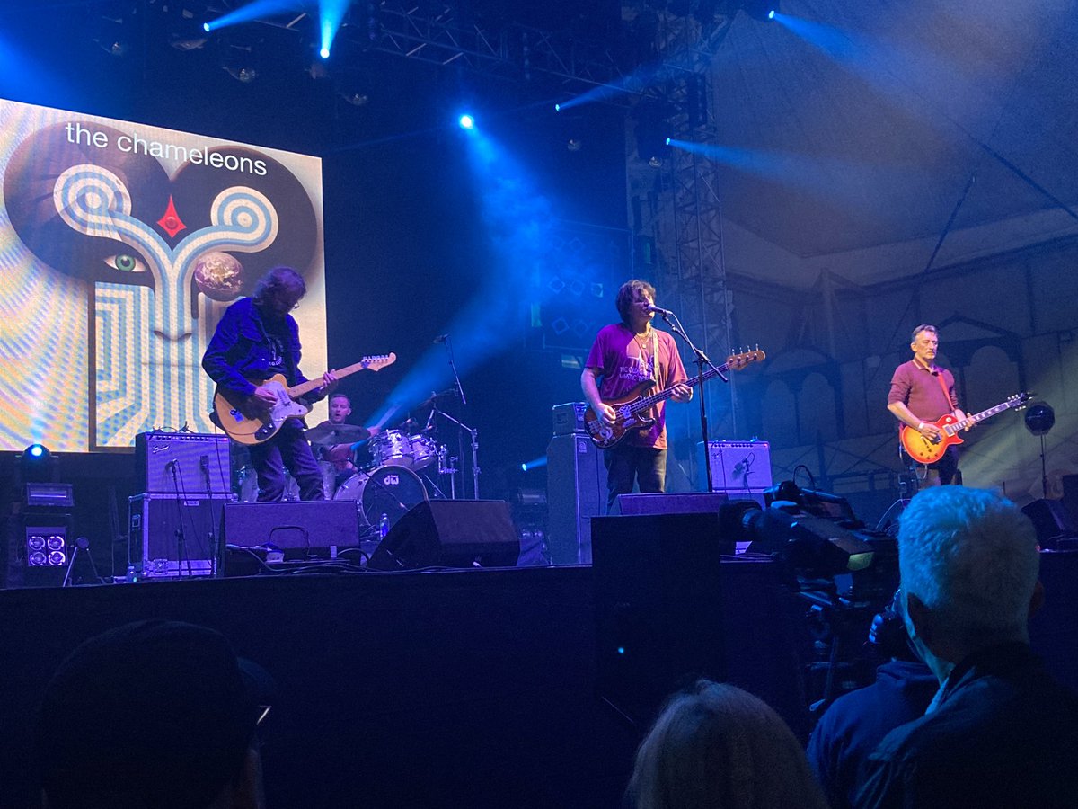 IndieOver40's tweet photo. Really enjoyed The Chameleons at @ShiiineOn_ 

Iconic band making a terrific sound 

#classicalbumcover #ShiiineOn2021 https://t.co/F3MDZdupit