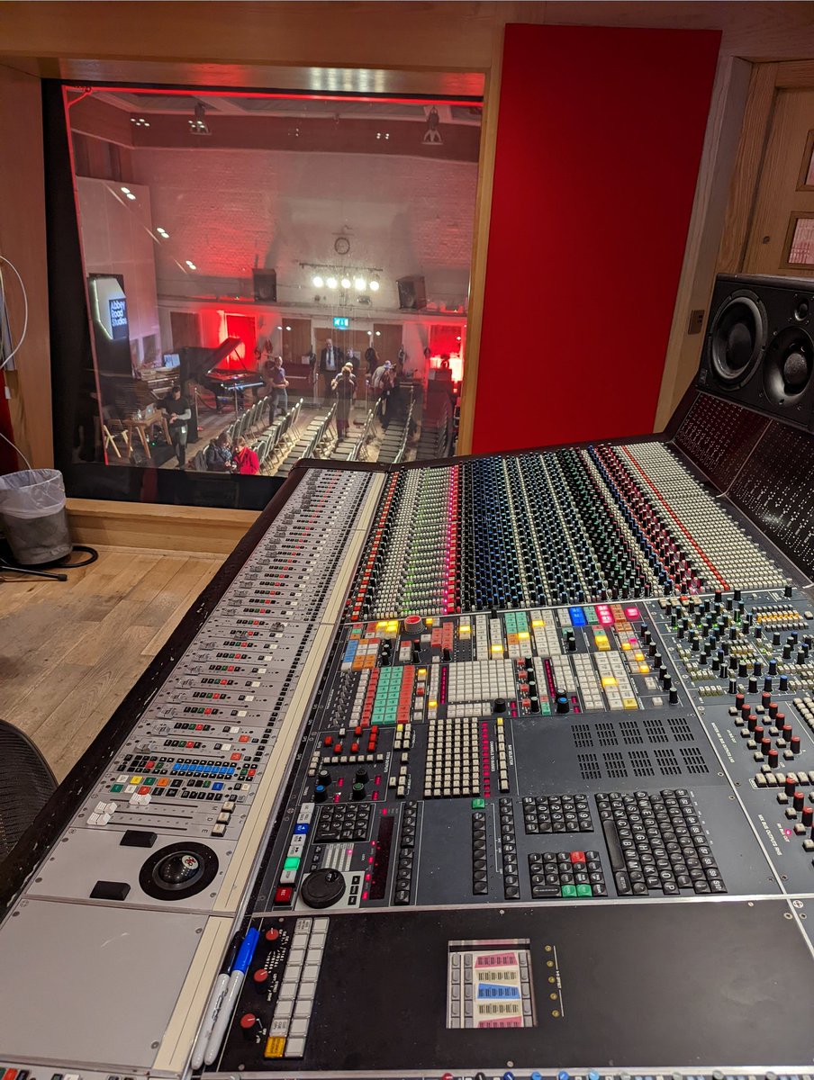shawnelias's tweet photo. Great history lecture by @BrianKehew and Kevin Ryan inside Studio 2 @AbbeyRoad for 90th Anniversary. A rare opportunity for visitors since the studio is generally busy recording musicians! https://t.co/FWAX4rG1Eu