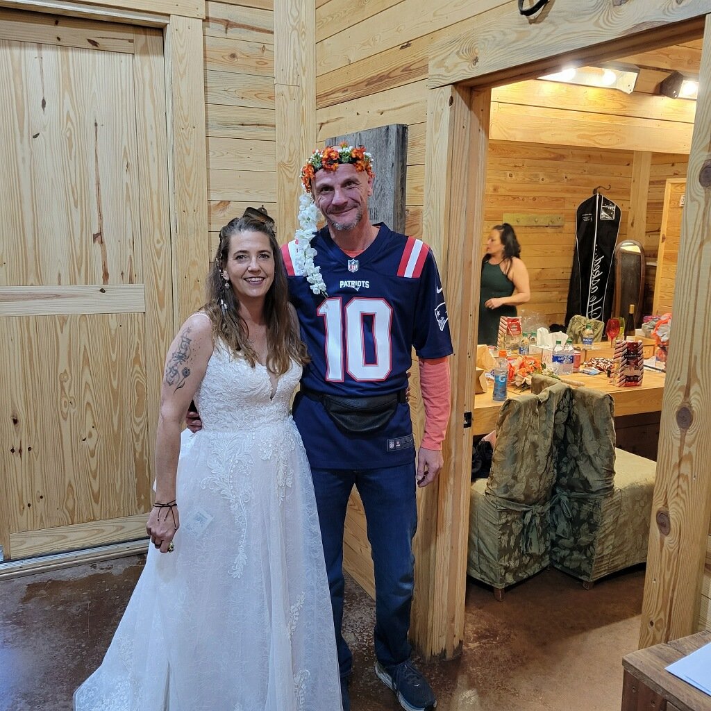 TheSmokinLion's tweet photo. So glad I got to be part of her special day even though I had to wear a Patriots jersey. I love this Lady. #bestfriends #FlowerDude https://t.co/XMgVrcqibz