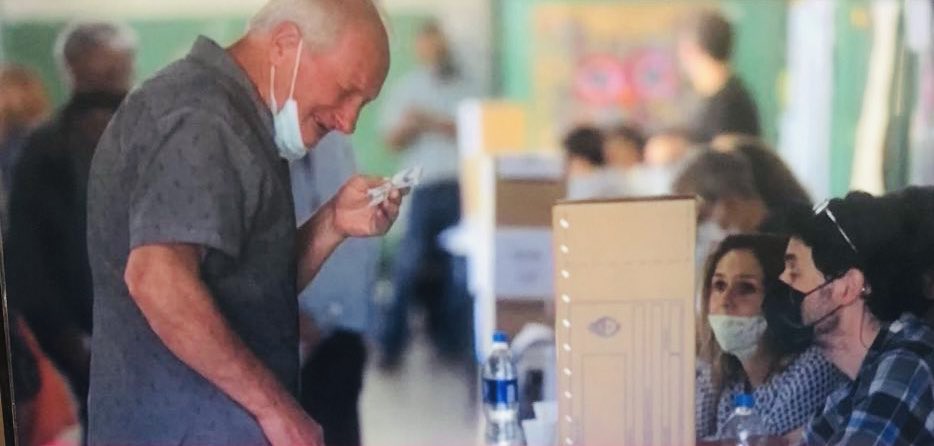 Pedro, el papa de Roberto el kiosquero!
Lo quiero fuerte 💔