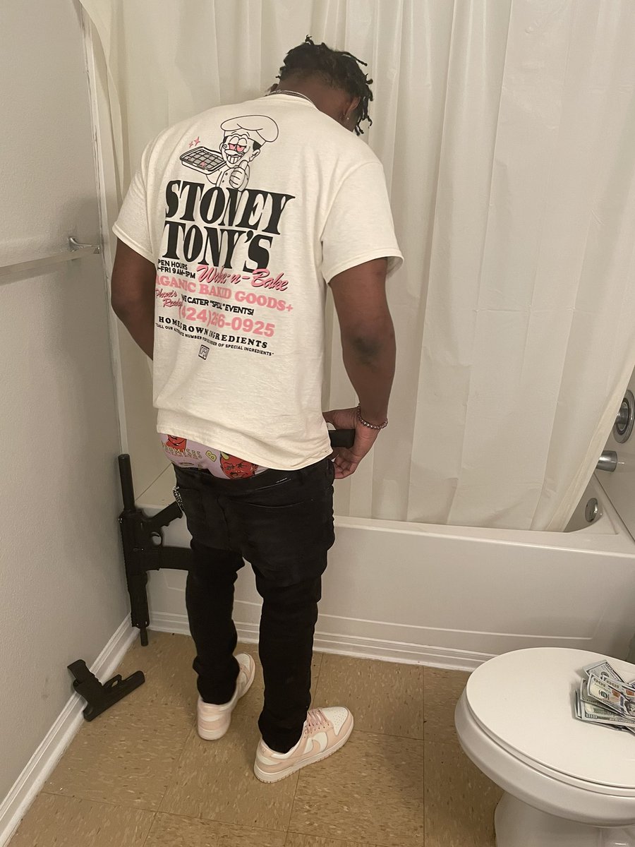 IamJavon1's tweet photo. Heon Get In Da Game π
π½ββοΈ Heen Having No Motion π , They Dont Een Throw When He Open π€‘ , I Step Wit Da Left Like GinΓ³bili , Den Fade Off π I Feel Like Kobe ! π» #FTHCG #GG #FreeCpMg #LLDumbway #LLQ #LLMoto π¦ππ https://t.co/v1aC585NFK