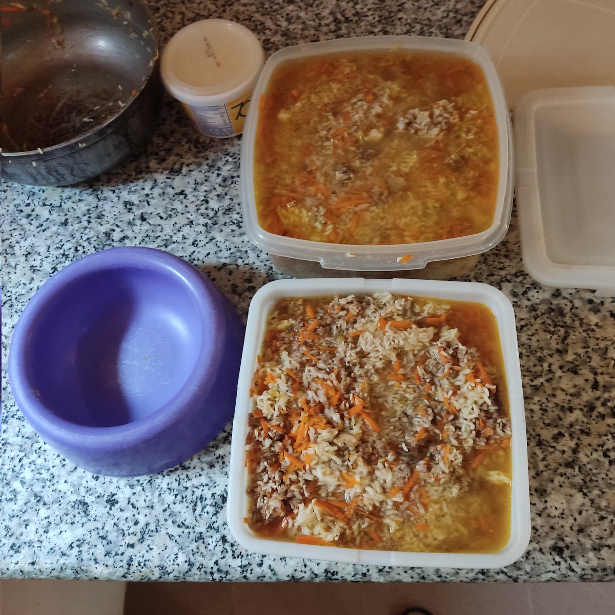 Mily4015's tweet photo. SOS SOS
#SinAlimento
#Somos58+22🐩🐕🦺😻🐾
#SOSSOSSOS😭😭🙏🙏
Son 80 👼, con $1 es suficiente
Ya usamos todo el arroz y vegetales que teníamos, la idea era comprar al menos para 3 semanas 😭🙏
Tenemos $95 , debemos reunir $270
PM Mercantil
04143401680
4936560
Zelle Paypal DM https://t.co/yntZdbx7TI