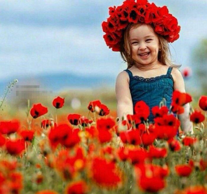 Said_Rafi_Sadat's tweet photo. ژوند په مینه او مسکا کولو ښکلی دي https://t.co/QgIEbLmrRP