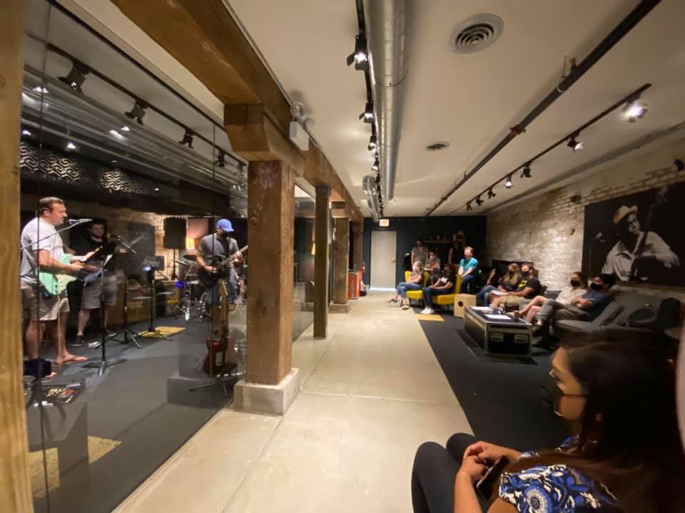 AlteredStage's tweet image. Reggies GRATITUDE 12.4 / Altered Venue UNPLUGGED GIG / Gig Themes 2022 - mailchi.mp/alteredstage/r…