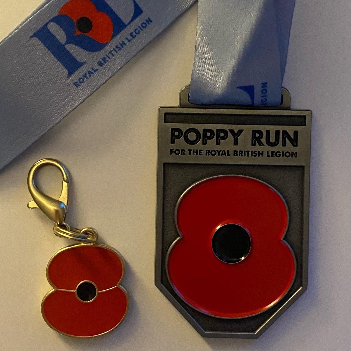 mcrae_claire's tweet photo. After attending the Remembrance Service this morning at the Cenotaph in Largs I decided to walk 5km with @LabPupCooper then ran my 5km #PoppyRun for @PoppyLegion .
https://t.co/oLmTw2YlFd
#WeWillRememberThem #Remembrance #Poppy #TeamLegion https://t.co/GHHeAmoDIw