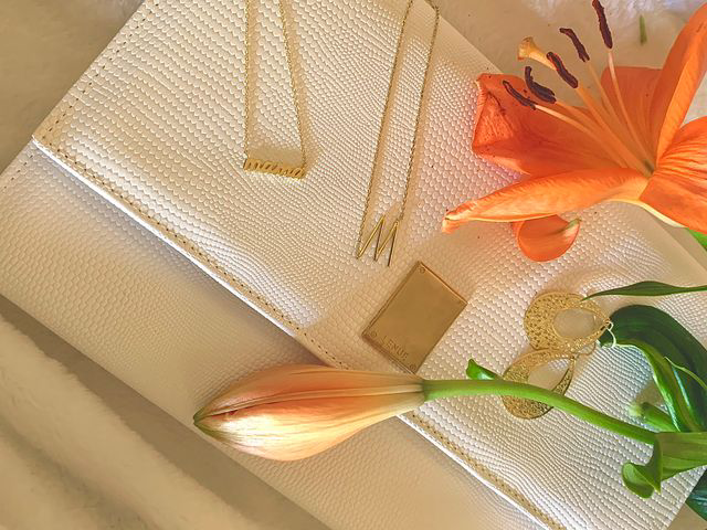 Michell66857781's tweet photo. An honest 0.8L Editor rates LENUE Travel Jewelry Organizer...  https://t.co/hzhV5RpZFC https://t.co/zCQg0iqVuy