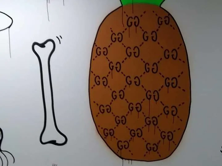 johnpaulv's tweet photo. Artwork by @troubleandrew @guccighost in the @gucci USA headquarters. Nice seeing this on my visit there #otd 2017.
#gucci #troubleandrew #trevorandrew #gucci #guccighosting #snoopy #peanuts #lifeisgucci https://t.co/sWWFDXZHc7