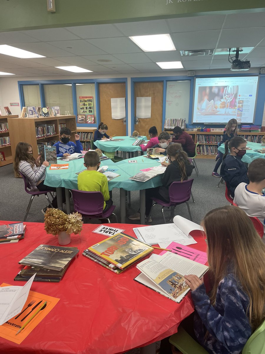 DeniseMMarsh's tweet photo. Book tasting complete with dinner music to introduce 4th grade students @Willard_School to extreme weather in preparation for their upcoming research projects #WillardPride #BerlinReads https://t.co/32lbM4YC6z