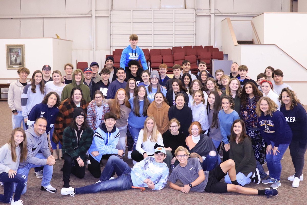 nccog_HS's tweet photo. Apex Fall Retreat is in the books! We encountered God, lives were changed, and we grew closer as a family.

And a HUGE thank you to Pastors @jasonbbonilla and @thaisjbonilla for spending the weekend with us and ministering to us!

What an unforgettable weekend!!! https://t.co/L9JmpgMmHa