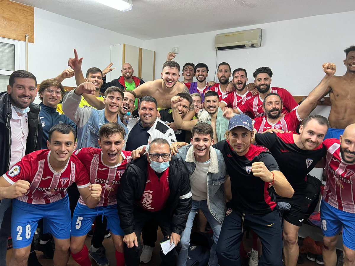 OlimpicoTotana's tweet photo. VICTORIA 🎇🎇

Vale el tanto de Robert que nos da los 3 puntos contra el lider de la categoría. https://t.co/IsHUIF9XIR