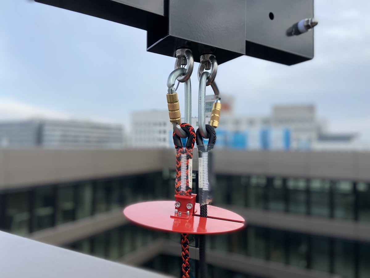 Altalinea Rope Access Germany (@altalineaaccess) on Twitter photo Planung, Verkauf und Montage von #davitarm und #schienensysteme für Wartungs- und Reinigungsarbeiten an Fassaden. Maßgeschneiderte #höhenzugangssysteme von <a href="/Fallprotec/">Fallprotec SA</a> für die Instandhaltung von Flughafenfassaden, Krankenhausfassaden, Hotelfassaden, Industrie- und Gewerbeobjekte. Planung, Verkauf und Montage von #davitarm und #schienensysteme für Wartungs- und Reinigungsarbeiten an Fassaden. Maßgeschneiderte #höhenzugangssysteme von <a href="/Fallprotec/">Fallprotec SA</a> für die Instandhaltung von Flughafenfassaden, Krankenhausfassaden, Hotelfassaden, Industrie- und Gewerbeobjekte.