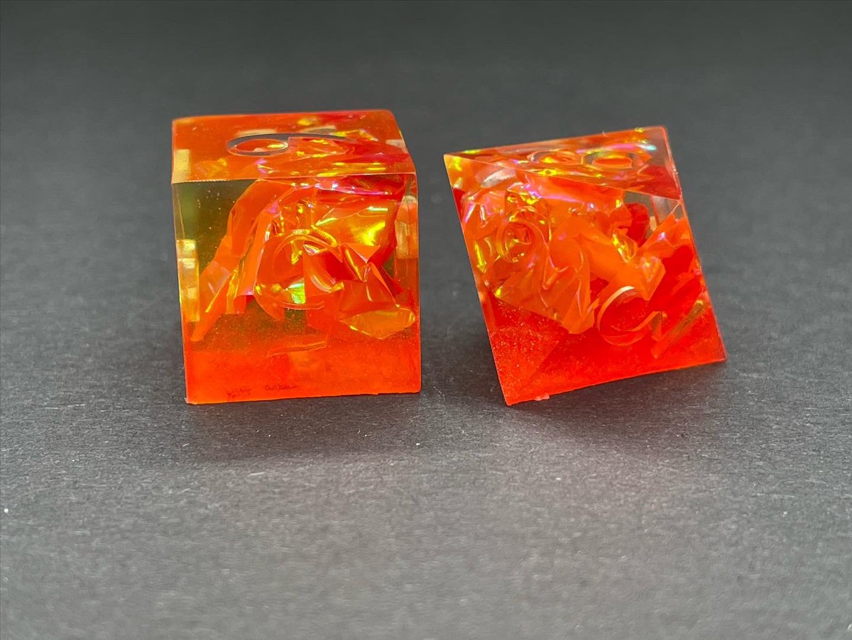 Eklipz_1's tweet photo. Another version of the wildfire Druid.
#dice #dicemanic #diceporn #dicegoblin #dicemaking #dicemaker #dnd #dnd5e #dndcharacter #pathfindergame #dungeonsanddragons #resin #resinart #resincraft https://t.co/DUYd8komp0