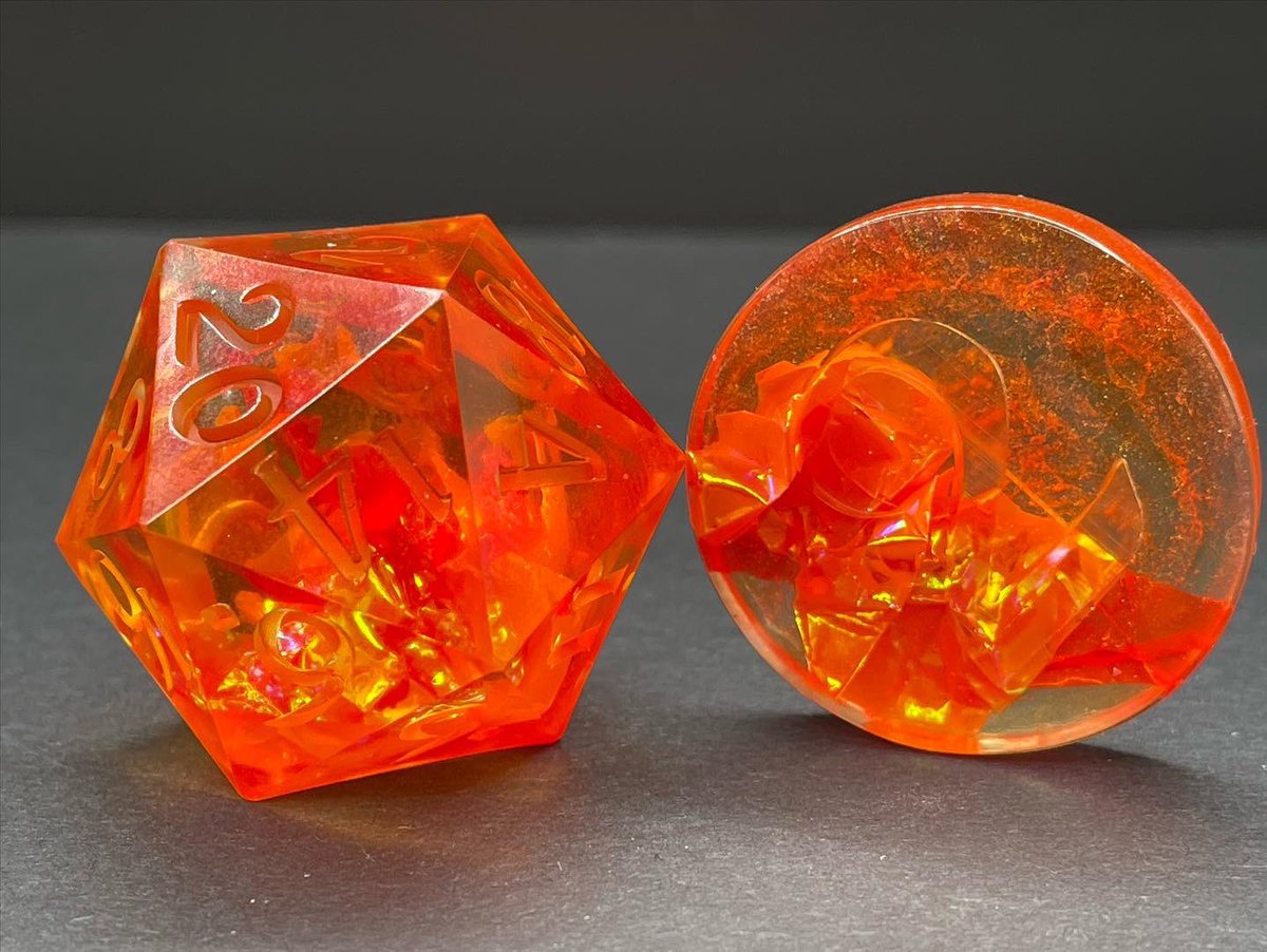 Eklipz_1's tweet photo. Another version of the wildfire Druid.
#dice #dicemanic #diceporn #dicegoblin #dicemaking #dicemaker #dnd #dnd5e #dndcharacter #pathfindergame #dungeonsanddragons #resin #resinart #resincraft https://t.co/DUYd8komp0