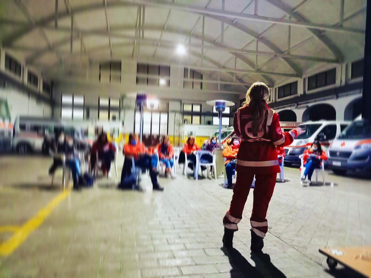 dottoressafede's tweet photo. Volontarietà . 👩‍⚕️❤️🇮🇹
#crocerossaitaliana #formazione #prevenzione #unitaliacheaiuta #volontarididomami #domenica #cri #doc #dottoressa #donneindivisa #salute #medicina #health #mylife #7principi #umanita’ https://t.co/JBtnKaXDhJ