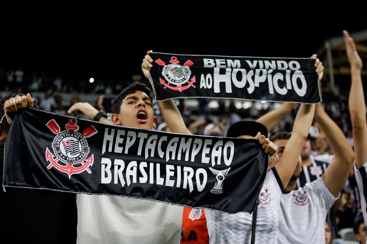 Corinthians's tweet photo. E é claro que a Fiel foi, como sempre, peça fundamental para a conquista do mais recente título do @Brasileirao do Coringão! Festa linda e apoio incondicional na @NeoQuimicaArena!👏🥰
📷 Daniel Augusto Jr. e Rodrigo Gazzanel
#HeptaDeRespeito
#VaiCorinthians https://t.co/k3tX2O9vhp
