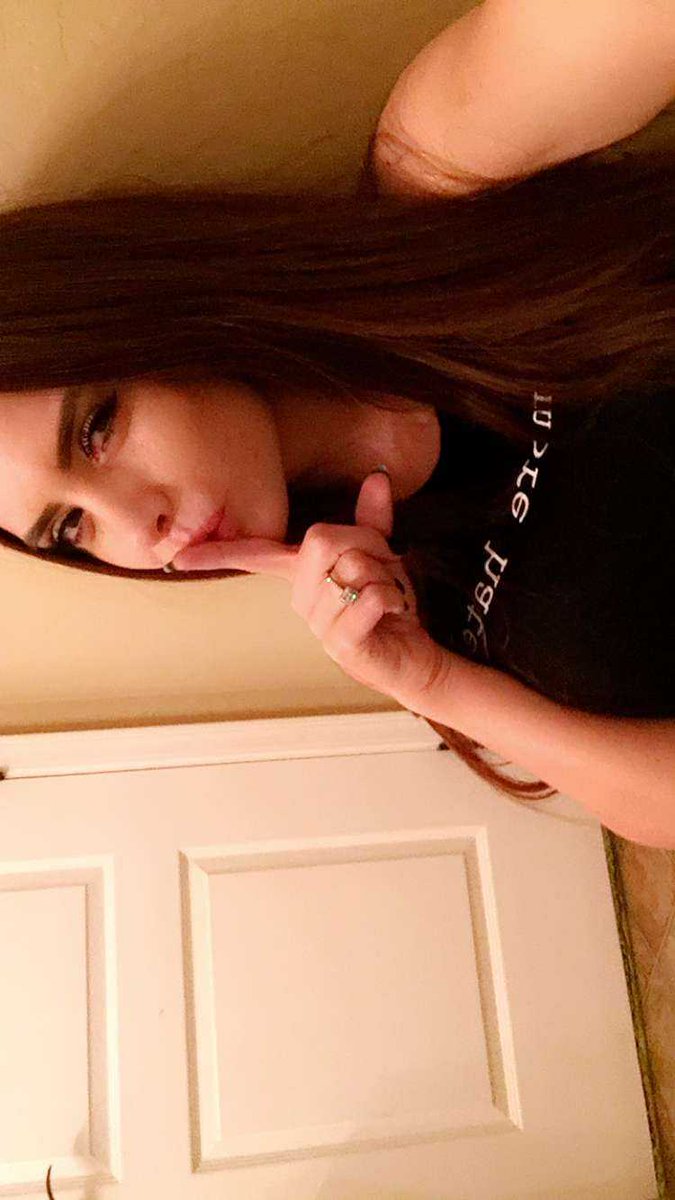 NadiaKill7's tweet photo. RT et Follow si tu veux une Nudes 🔥🔞😘 https://t.co/ggnnOqBjZk