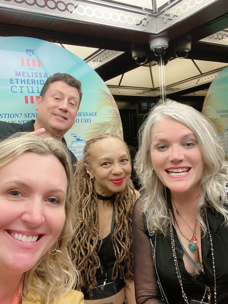 Elevator selfie with <a href="/CashRichRecords/">Cathy Richardson</a> <a href="/anneharrismusic/">Anne Harris</a> and <a href="/llkuljfk/">llkuljfk</a> on the Melissa Etheridge Cruise! Having the best time! #lifeisgood