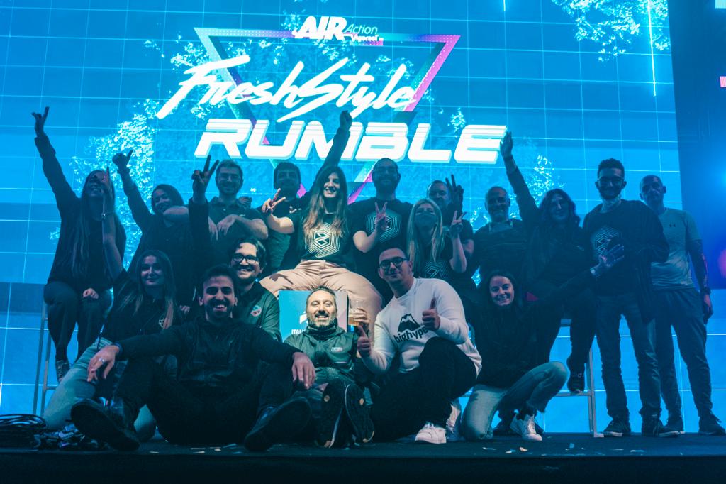 mrsoranno's tweet photo. I haven't posted any picture from #milangamesweek but this is the most important one for me: without this team nothing you have enjoyed this weekend would be possible. I can't be more proud of the people I am working with! @PGEsportsIT ❤️ https://t.co/ezIQ8Qj59E