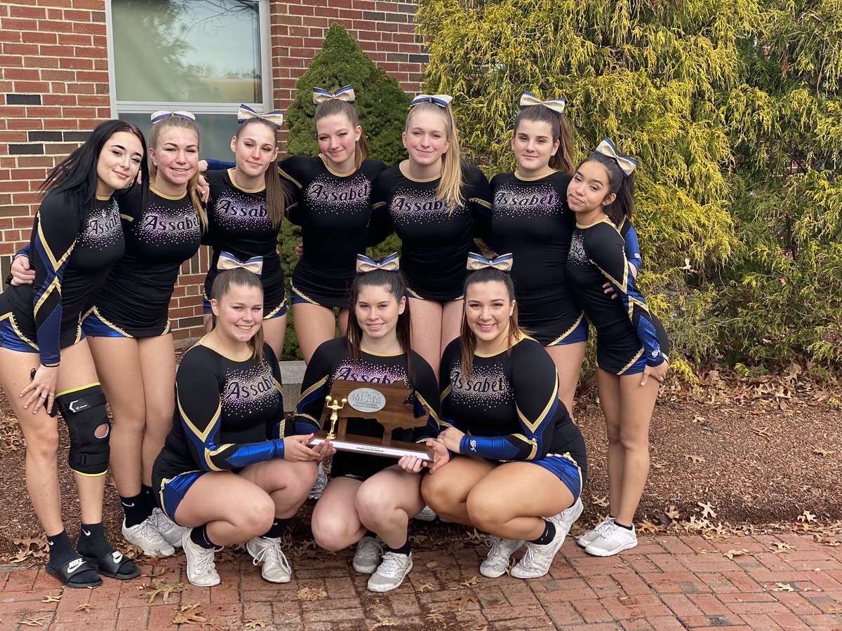 AV Varsity Cheerleading tweet media