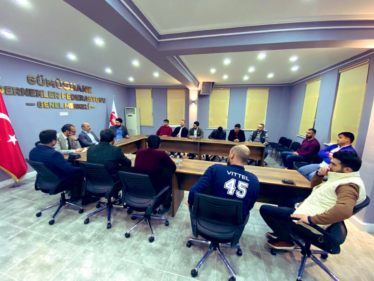 ggplatformu's tweet photo. İstanbul Gümüşhane Dernekler Federasyonu’nu (GÜDEF) ziyaret ederek altın kalpli insanlarımız için neler yapabileceğimizi istişare ettik.

Hep birlikte güçlüyüz. 💪 https://t.co/FFnir630Iq